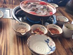 -阿婆情腊排骨火锅(金虹路店)