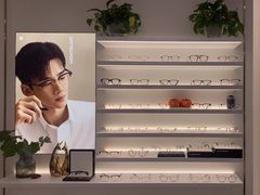 -镜客眼镜(浦江欢乐颂店)