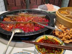 -卤校长老火锅(杨家坪直营店)