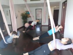 -Yvon yoga 瑜伽·精准体态管理中心