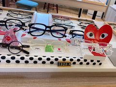 -悦目眼镜(蔡司战略合作门店)