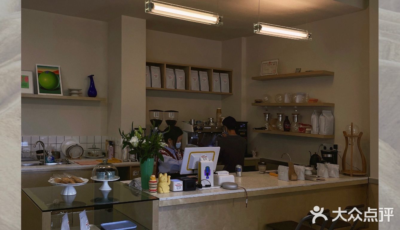 广州新店|开门放狗喝咖啡.芳村可爱好啡店