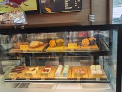 面包甜点陈列柜-麦当劳(广州南站店)