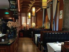 -八府香鸭·啫啫煲(华山路店)