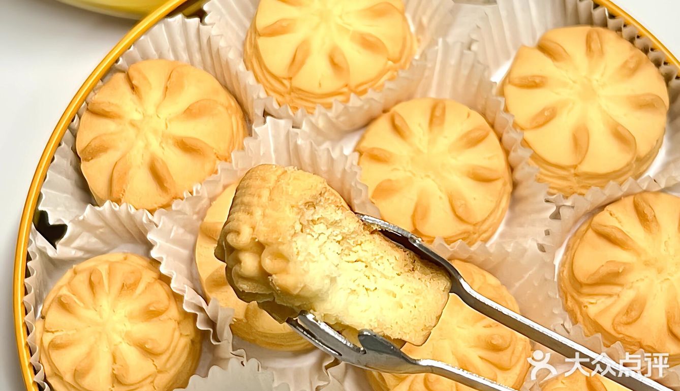 周末一个人宅家吃零食🍿刷剧尊嘟好幸福～