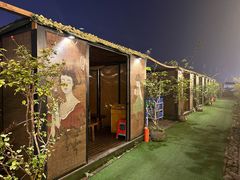 -冰冰龙虾·江湖菜·花园江景餐厅