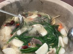 -姚记抚仙湖石锅鱼庄