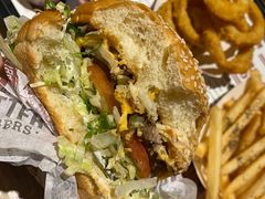 -The Habit Burger Grill 哈比特汉堡(复兴soho店)