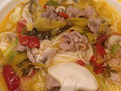 -粉小主·贵州酸汤牛肉粉(南京仙林金鹰店)