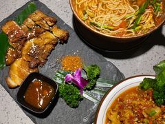 纳西烤山猪-觅山云南菜(泊富ICITY店)