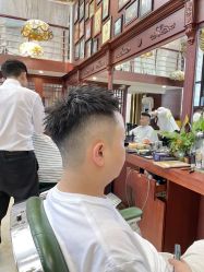 -尼特斯男士发型馆