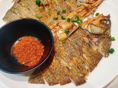 -肥肥虾庄·金牌油焖大虾(首义路店)