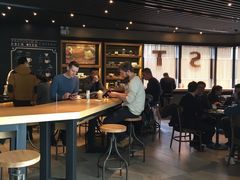-星巴克(西藏路店)
