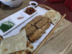 -闻道食府烙饼卷带鱼(原车耳营店原大觉寺店)