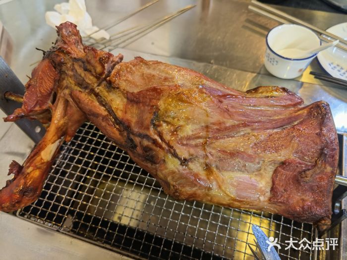迎燕阁烤羊腿(二环南路店)烤羊腿图片
