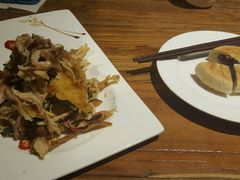 -茶花妹子云南餐厅(传媒大学店)