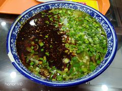 -牛一嘴·兰州牛肉面·大盘鸡(财富中心店)