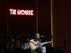 -TZ House音乐现场(来福士中心店)