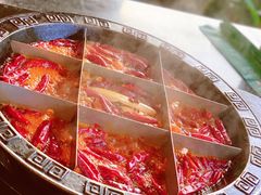 -疯狂的筷子老灶九宫格火锅