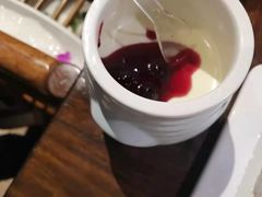 -老牌坊云南鱼豆花火锅(哈西万达店)