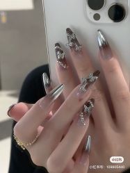-UGIRL有个美甲