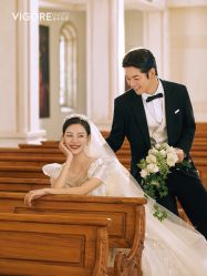 -雪中彩影婚纱摄影·微光艺术中心