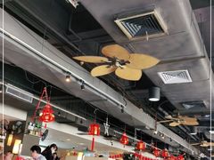 大堂-大头虾越式风味餐厅(光明广场店)