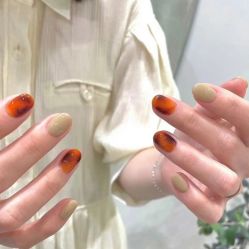 -悦指间美甲美睫