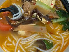 -蒙自源米线大王(东站店)