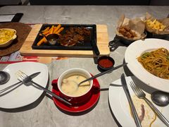 -必胜客(东大桥店)