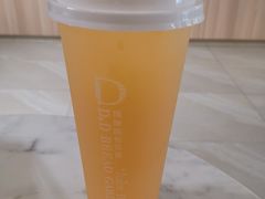 满杯橙橙-顶东面包花园·生日蛋糕(世博店)