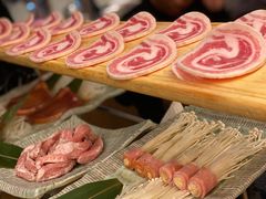 一米长盘猪五花-犟牛家·榴莲烤肉(五棵松店)