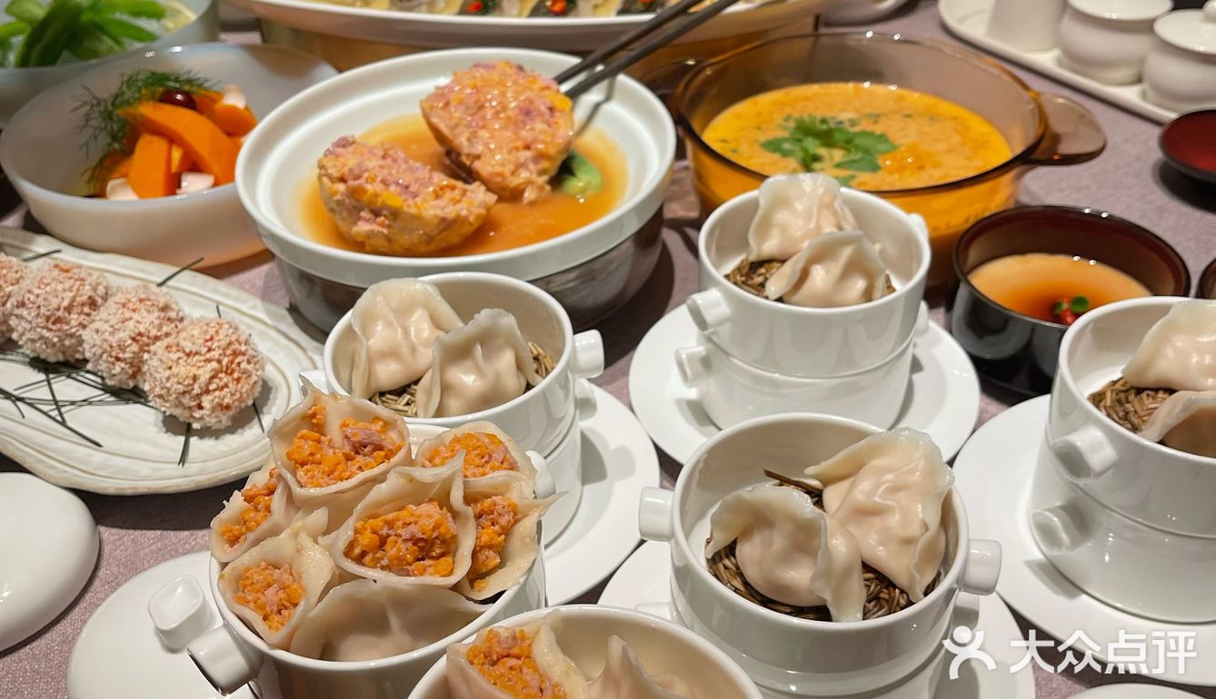 西安 ！！一个饺子🥟居然11块钱 。 。  