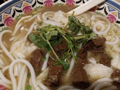 -鑫花溪牛肉米粉(人民广场店)