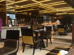 大堂-大中华希尔顿酒店-念自助餐·嗨啤·小龙虾