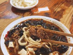 黑木耳肉丝千张面-兴华千张面馆