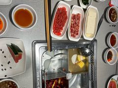 -海底捞火锅(新松江路生日主题店)