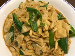 尖椒炒平山干豆腐-老厨家(友谊路总店)