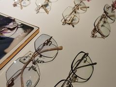 -宏宇眼镜蔡司依视路折扣店(兆佳眼镜城店)