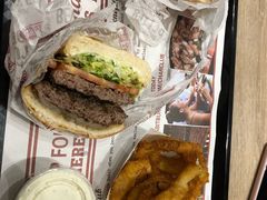 -The Habit Burger Grill 哈比特汉堡(爱琴海店)