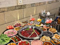 -洞亭火锅(防空洞总店)