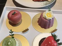 -雍容荟帝王蟹活龙虾展台自助(IFS黑金店)