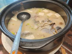 -土砂锅生态山庄·非遗砂锅雅鱼