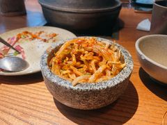 凉拌猪皮-毛辣果·酸(OHA复兴西路店)