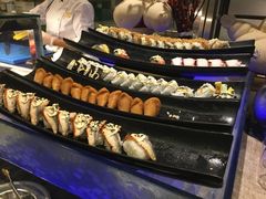-圣丰索菲特·2 On 988 Café 自助餐厅