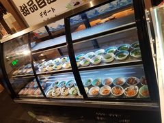 面包甜点陈列柜-蟹将军·松叶蟹和牛日料放题自助(K11店)