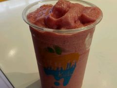 草莓酷杯乐-巴黎贝甜(大宁国际商业广场店)