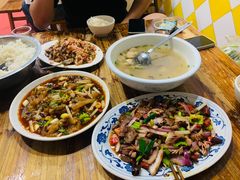 -九九牛肉馆(南山路店)