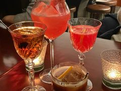 -毛毛虫酒吧
