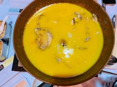 -鲜入围煮花胶鸡海鲜火锅